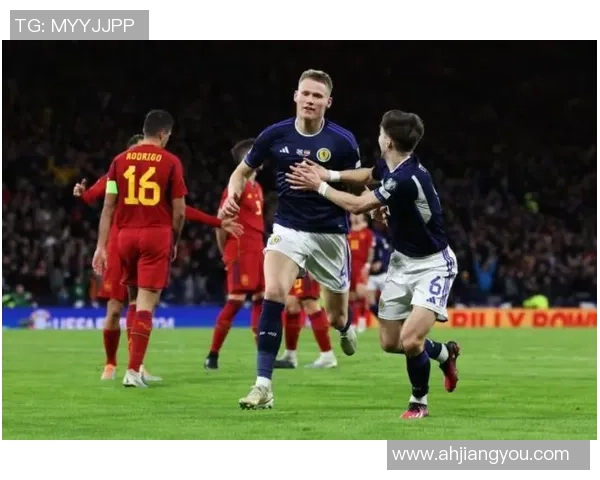 中超焦点战利物浦与曼联激战成平乌龙球引发争议判罚引爆全场气氛