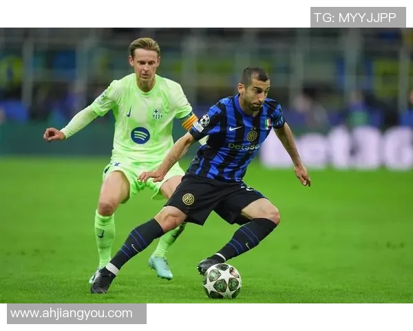 足总杯精彩对决国米与巴萨激战成平局十大进球瞬间回顾 足总杯精彩对决国米与巴萨激战成平局十大进球瞬间回顾