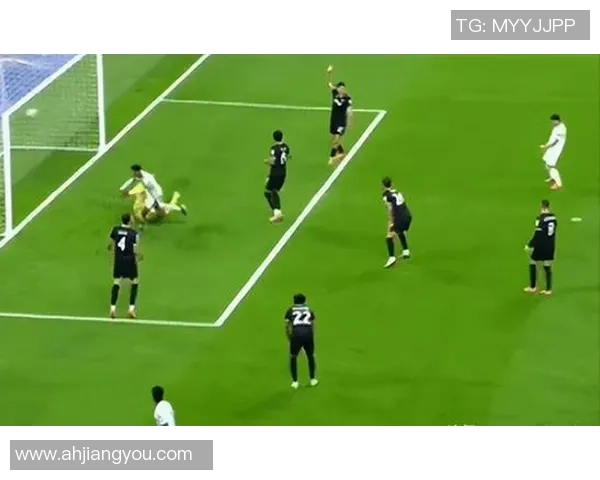 欧冠经典对决：拜仁绝杀利物浦全场沸腾瞬间回顾与战术解析