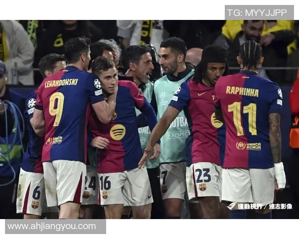 巴萨狂胜那不勒斯6-2帽子戏法引爆全场战术解析与精彩瞬间回顾