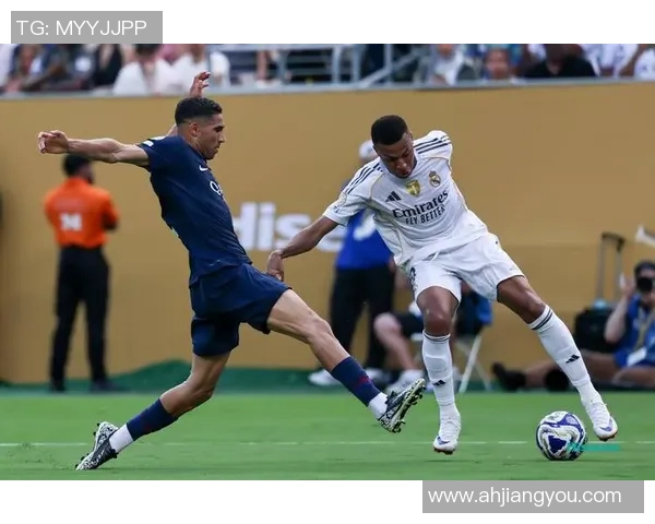 欧冠经典对决皇马狂胜巴萨五球大捷帽子戏法引爆全场激情 欧冠经典对决皇马狂胜巴萨五球大捷帽子戏法引爆全场激情