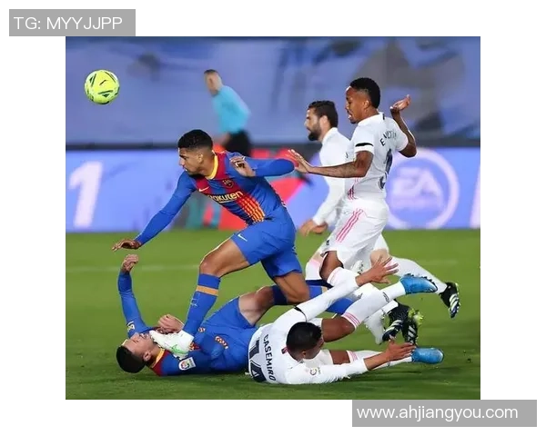 意甲激战巴黎圣日耳曼大胜皇马补时争议进球引发全场狂欢